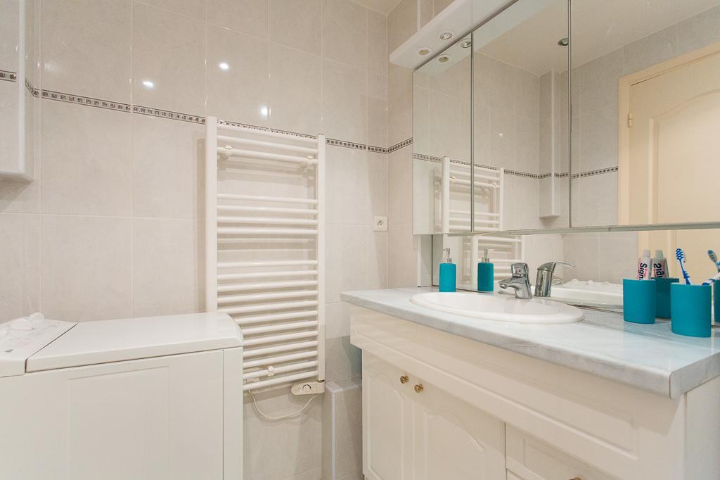 Residence Le Soleil ฌวง-เลส์-แป็งส์ ภายนอก รูปภาพ