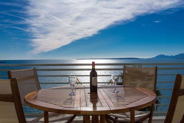 Residence Le Soleil ฌวง-เลส์-แป็งส์ ภายนอก รูปภาพ